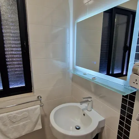 Frekel Hotel Yzberishti